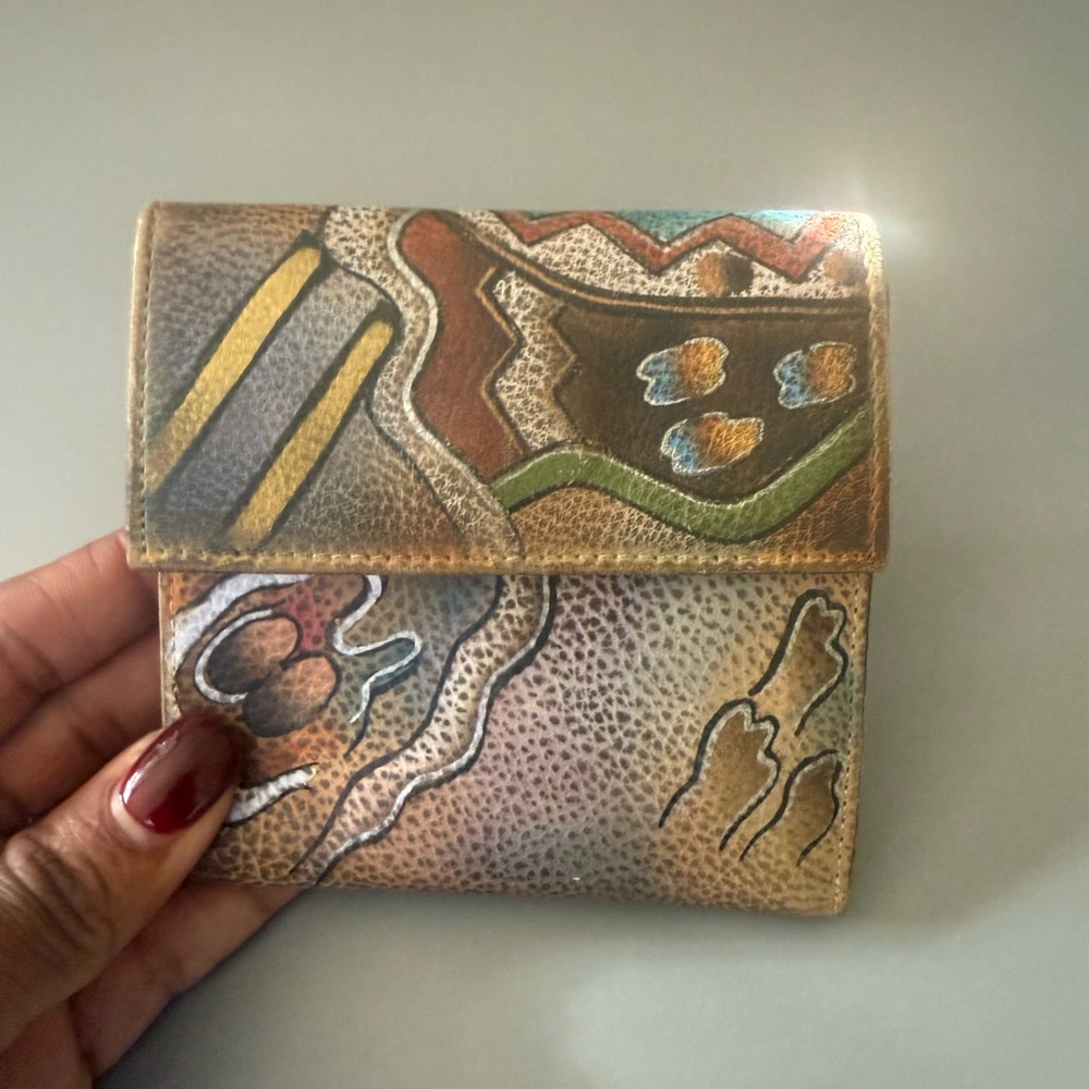Anuschka Hand-Painted Leather Wallet – Martini Cocktail Design - Picture 3 of 11